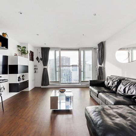 Two Bedroom Apartment - London Excel Stays Dış mekan fotoğraf
