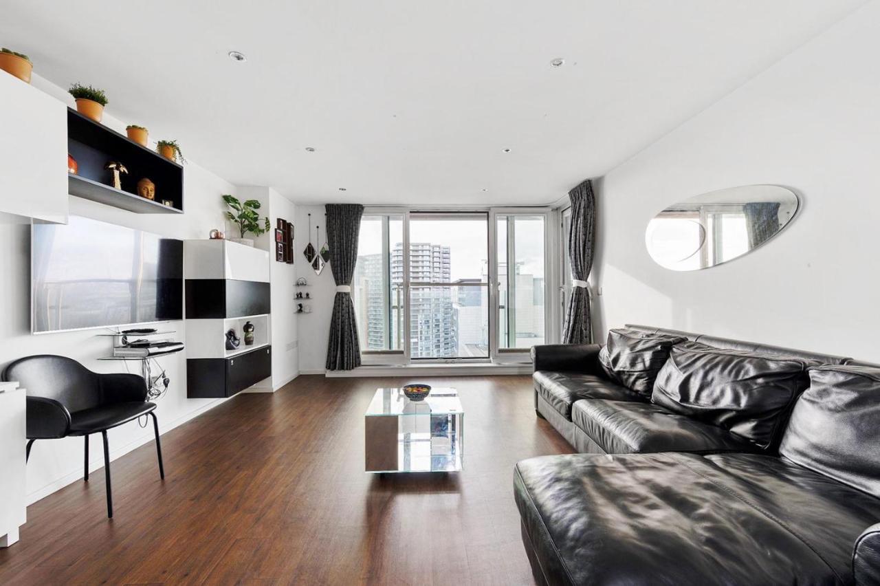Two Bedroom Apartment - London Excel Stays Dış mekan fotoğraf